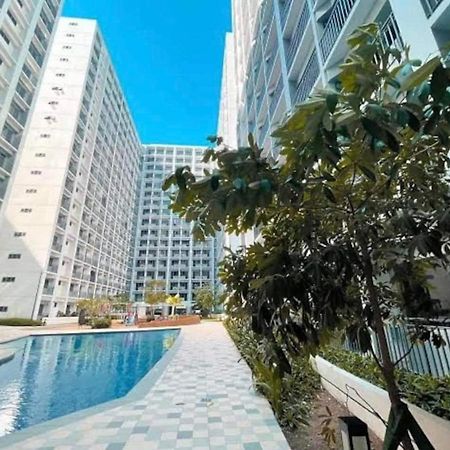 Deluxe Suites Razelles 2 At Shore 2 Residences Tower 1 Пасай Екстериор снимка