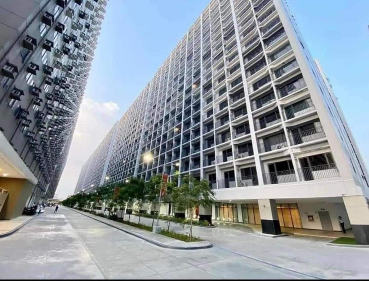Deluxe Suites Razelles 2 At Shore 2 Residences Tower 1 Пасай Екстериор снимка
