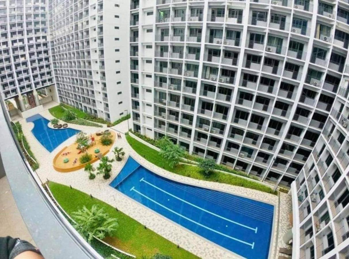 Deluxe Suites Razelles 2 At Shore 2 Residences Tower 1 Пасай Екстериор снимка