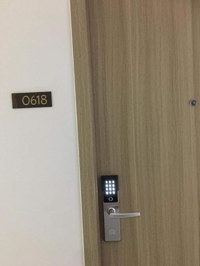 Deluxe Suites Razelles 2 At Shore 2 Residences Tower 1 Пасай Екстериор снимка