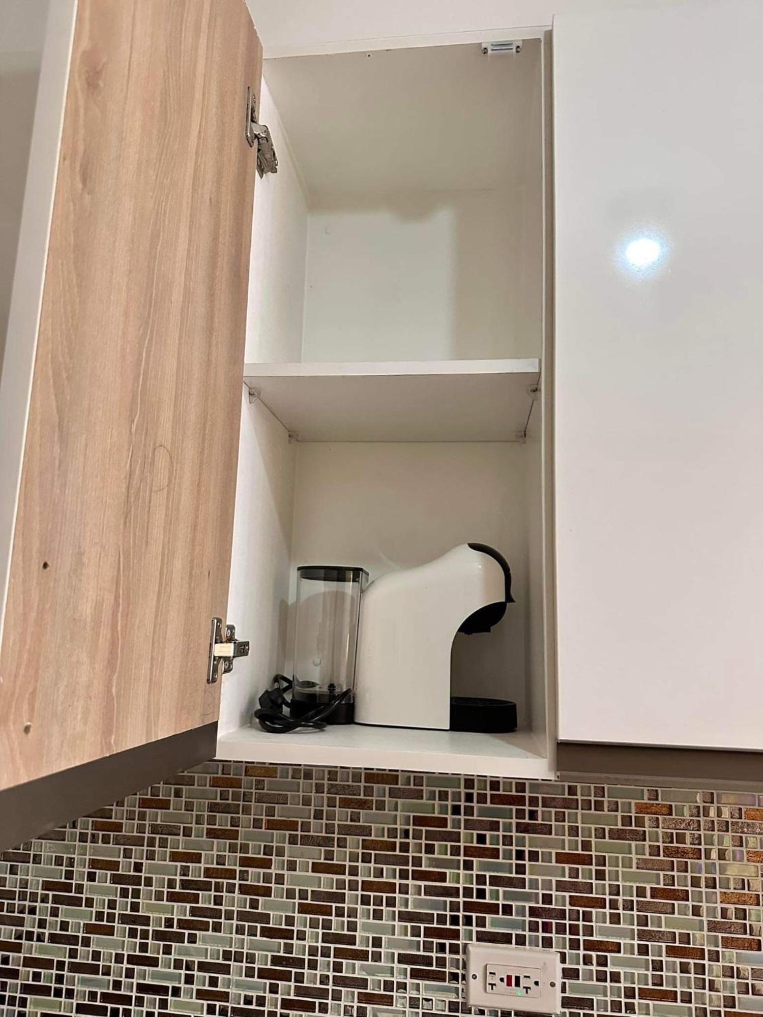 Deluxe Suites Razelles 2 At Shore 2 Residences Tower 1 Пасай Екстериор снимка