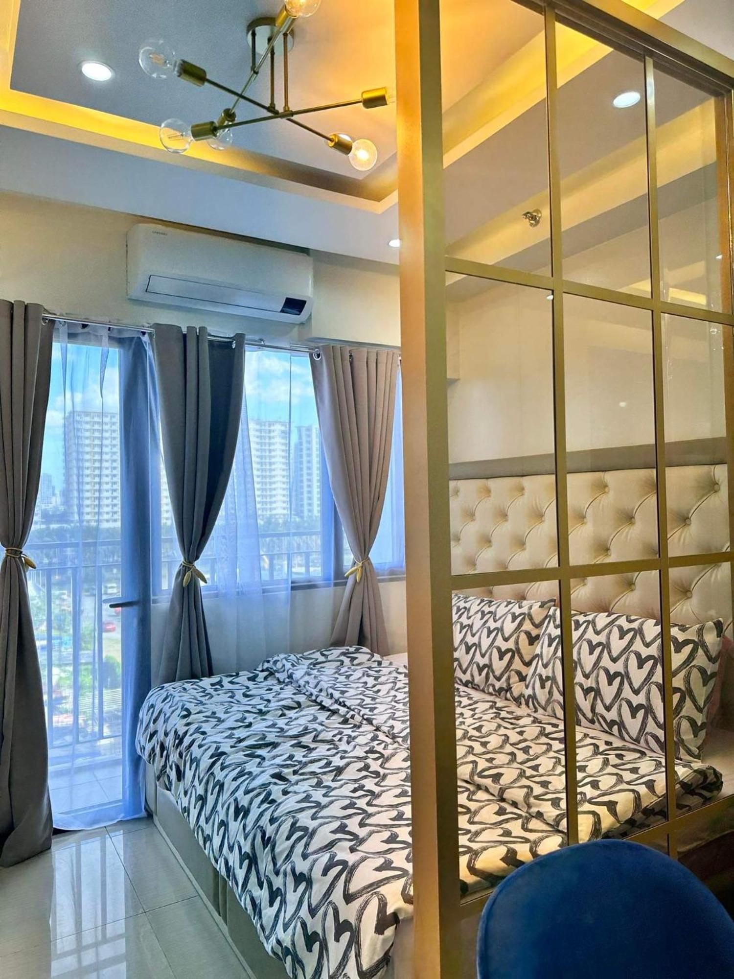 Deluxe Suites Razelles 2 At Shore 2 Residences Tower 1 Пасай Екстериор снимка