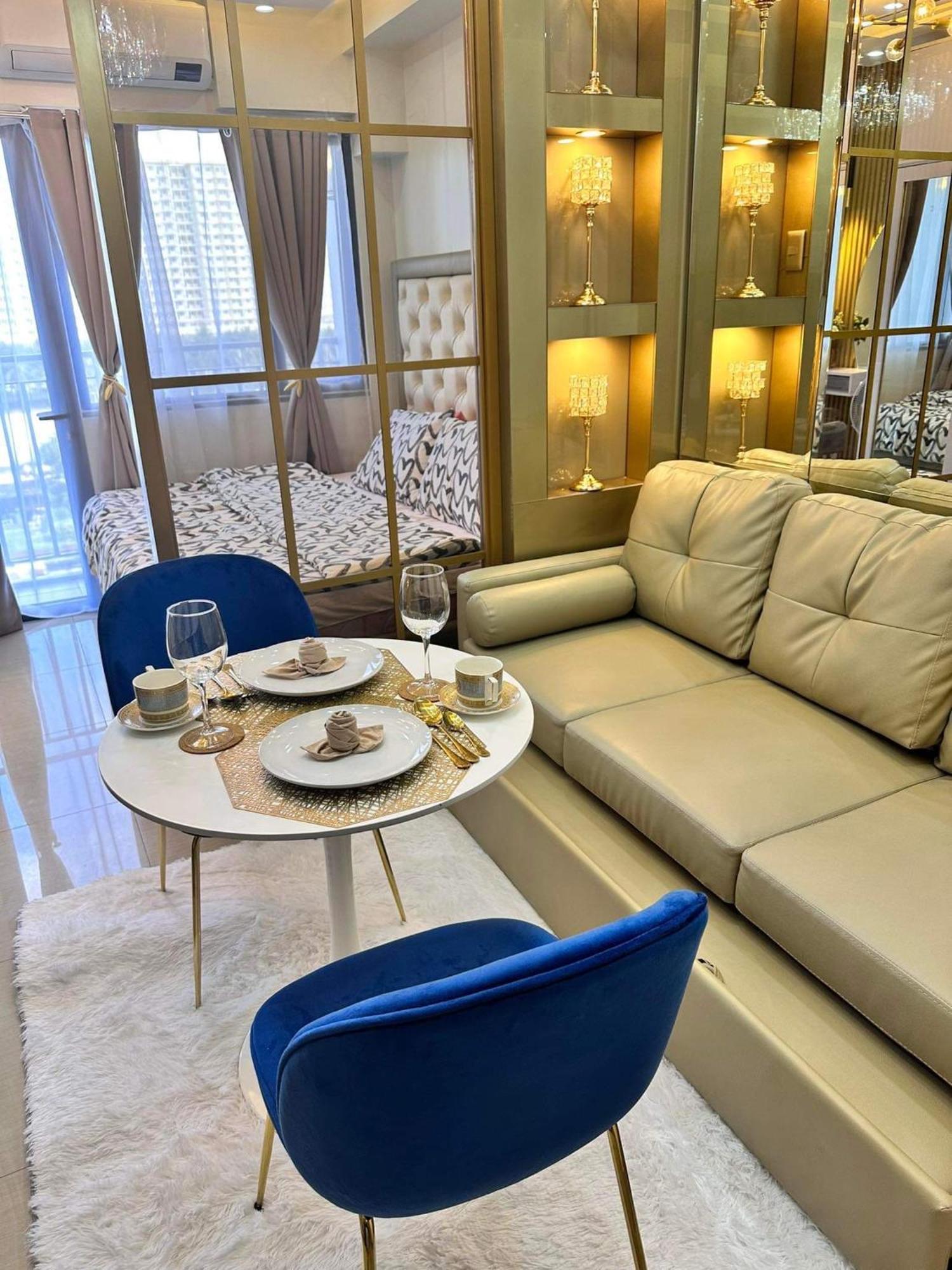Deluxe Suites Razelles 2 At Shore 2 Residences Tower 1 Пасай Екстериор снимка