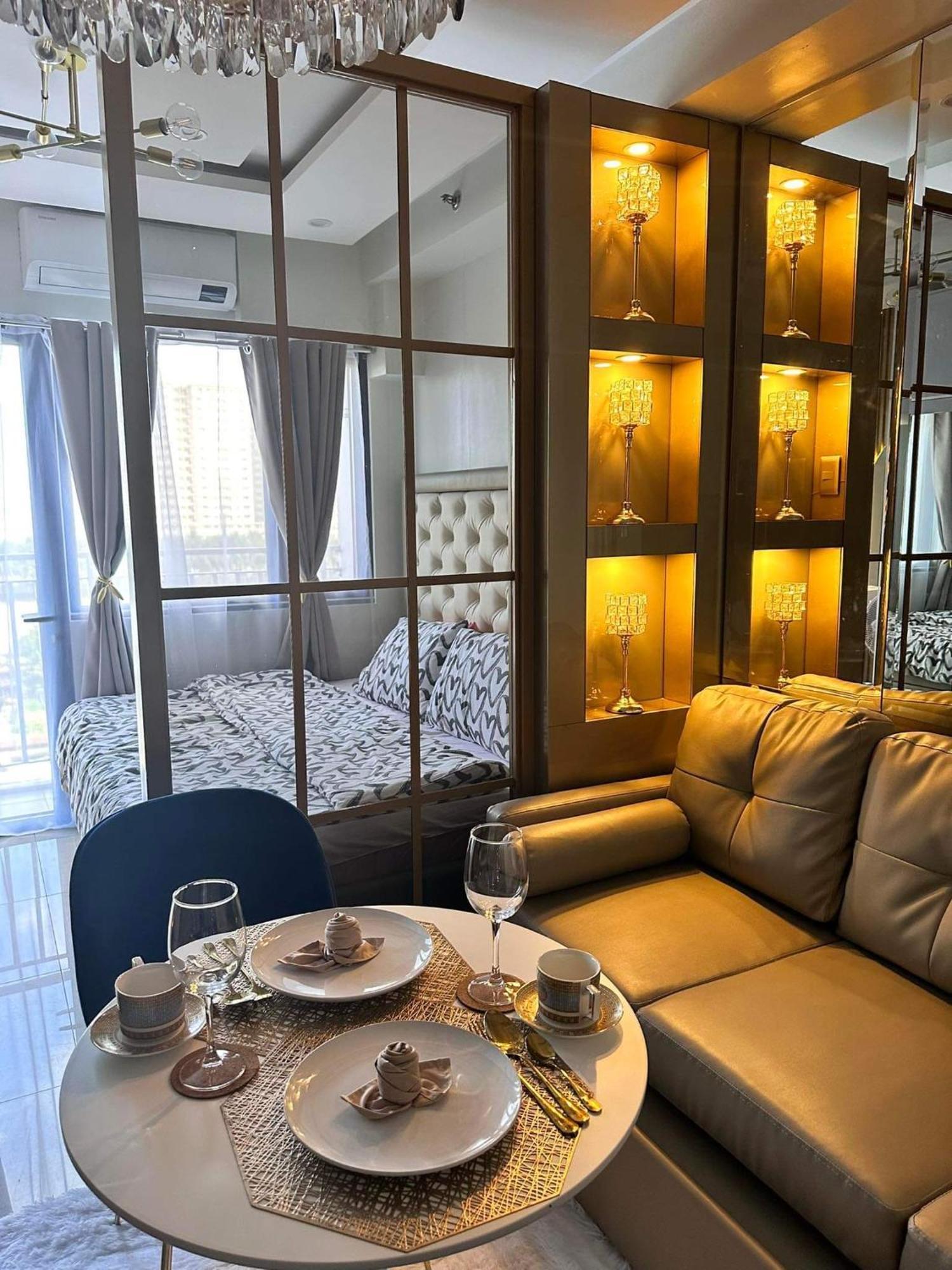 Deluxe Suites Razelles 2 At Shore 2 Residences Tower 1 Пасай Екстериор снимка