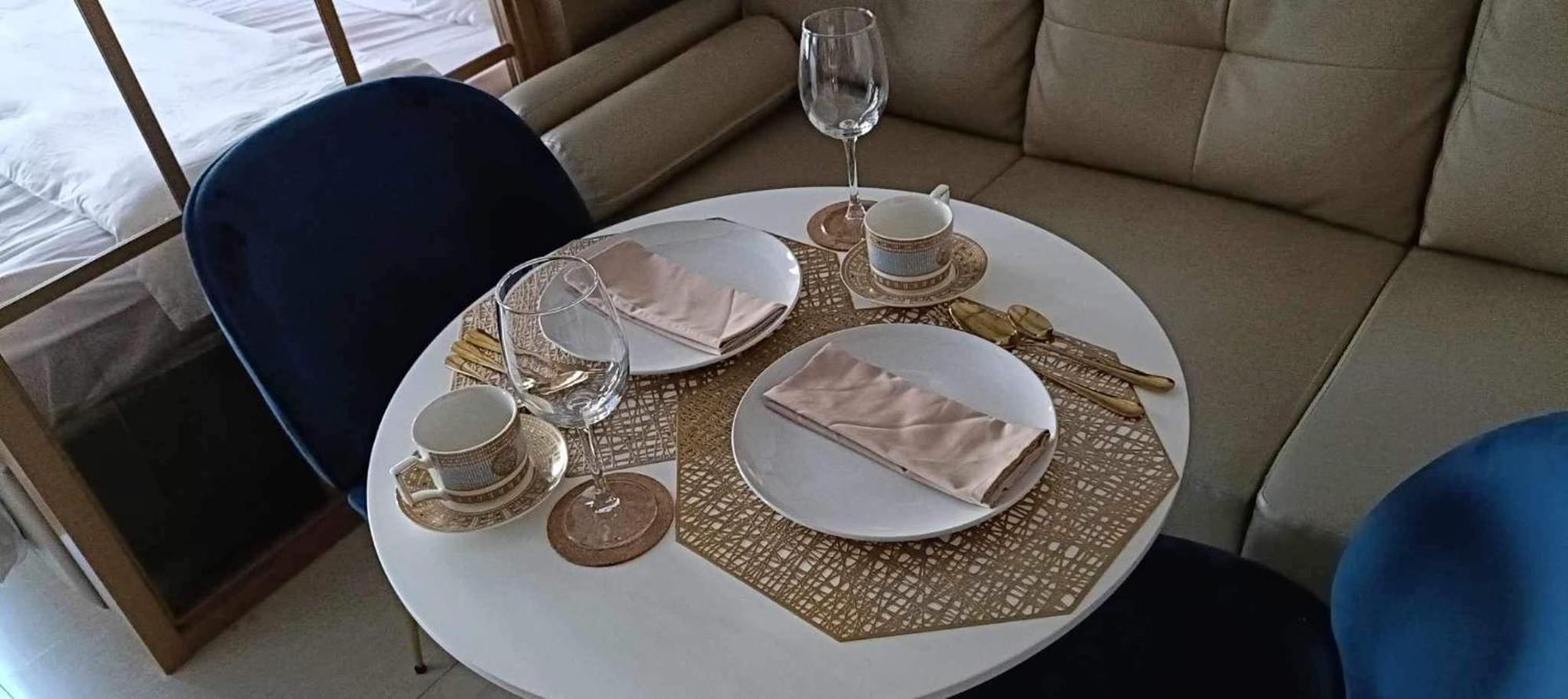 Deluxe Suites Razelles 2 At Shore 2 Residences Tower 1 Пасай Екстериор снимка